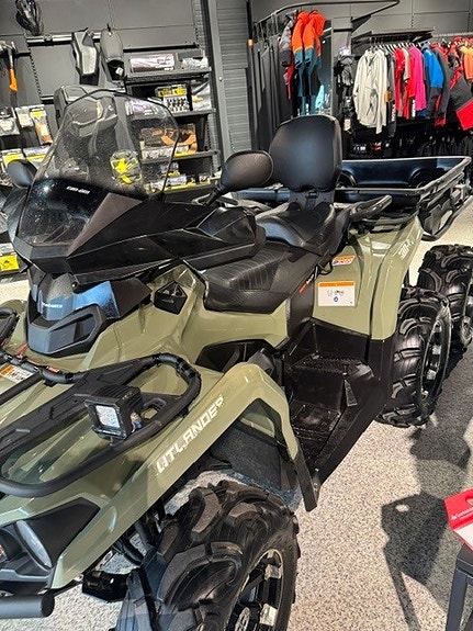 Can-Am Outl Max 6X6 FB XU +450 4 of 12