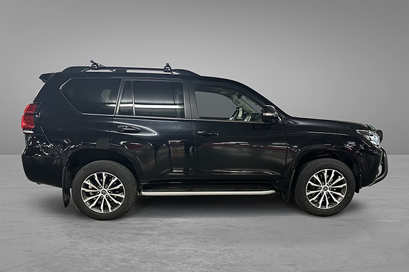 Toyota Land Cruiser 4 of 30