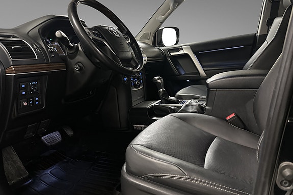 Toyota Land Cruiser 18 of 30