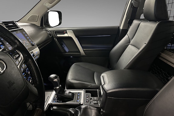 Toyota Land Cruiser 21 of 30