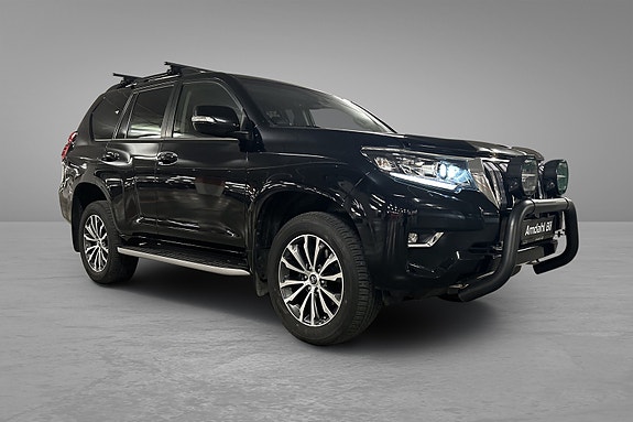 Toyota Land Cruiser 2 of 30