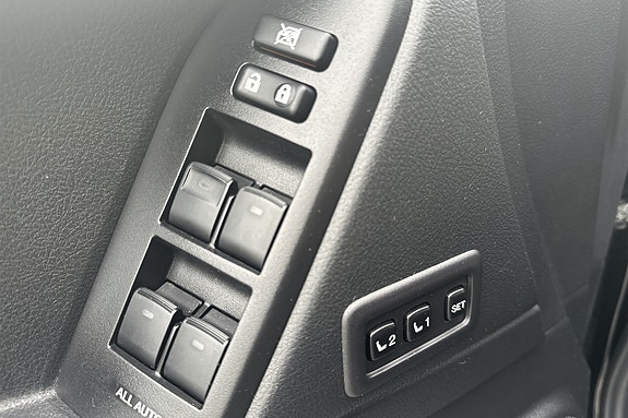 Toyota Land Cruiser 24 of 30