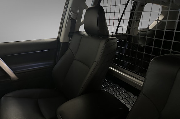 Toyota Land Cruiser 29 of 30