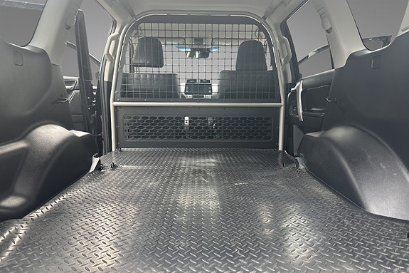 Toyota Land Cruiser 28 of 30