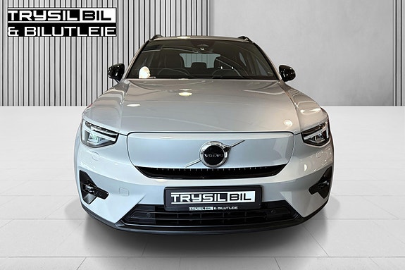 Volvo XC40 4 of 30