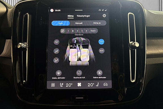 Volvo XC40 19 of 30