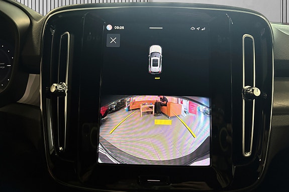 Volvo XC40 21 of 30