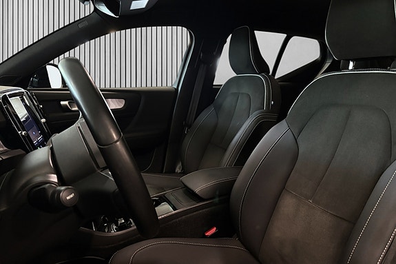 Volvo XC40 14 of 30