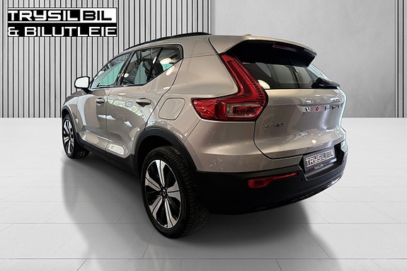 Volvo XC40 11 of 30