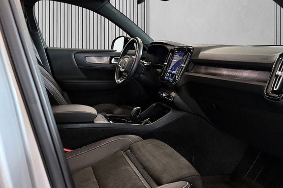 Volvo XC40 28 of 30