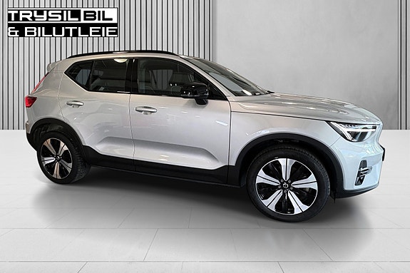 Volvo XC40 3 of 30
