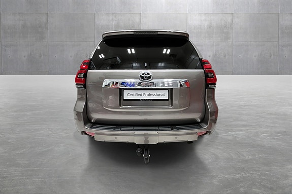 Toyota Land Cruiser 4 of 22