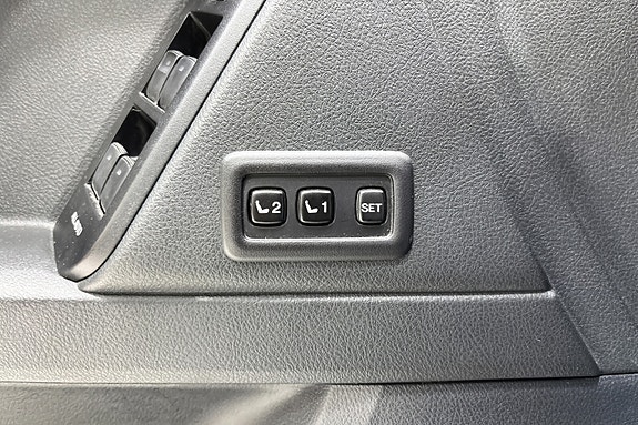Toyota Land Cruiser 17 of 22