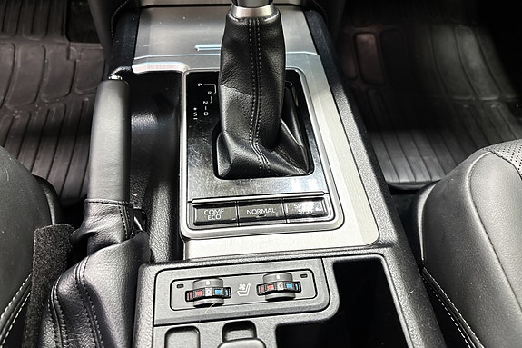Toyota Land Cruiser 18 of 22