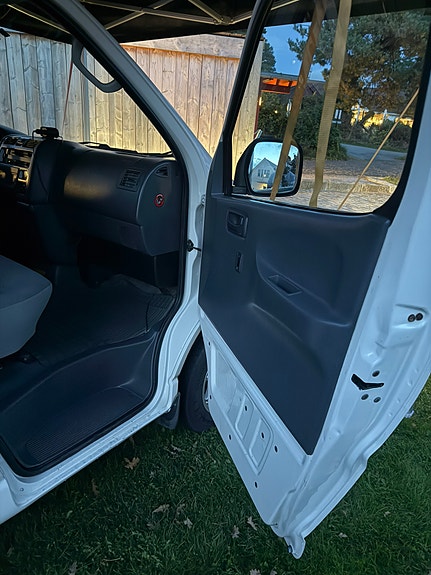 Toyota HiAce 15 of 21