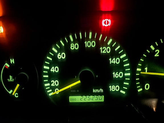 Toyota HiAce 11 of 21