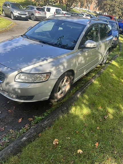 Volvo V50 2 of 12