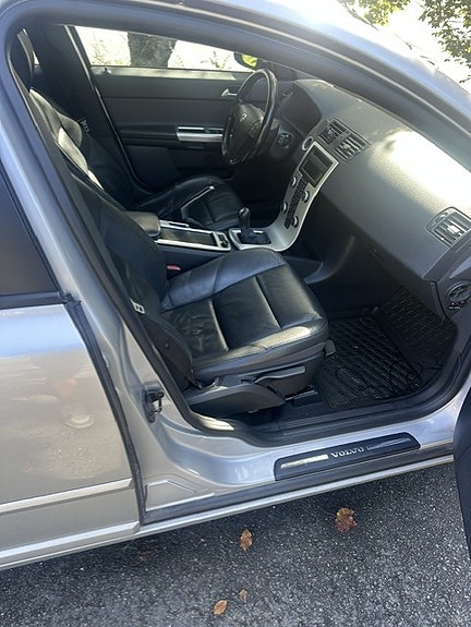 Volvo V50 6 of 12