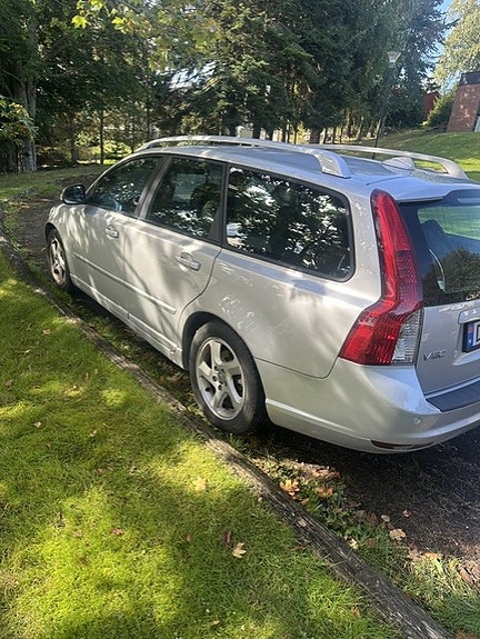 Volvo V50 3 of 12