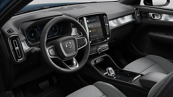Volvo XC40 17 of 25