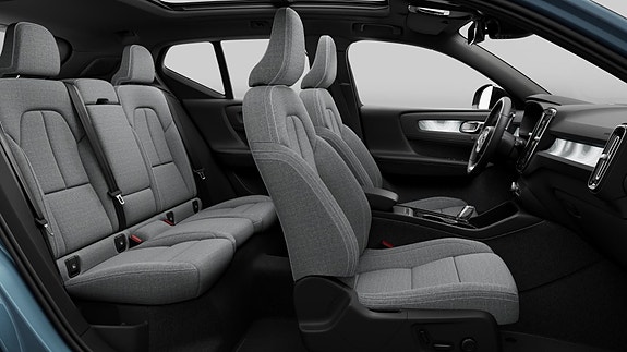 Volvo XC40 14 of 25