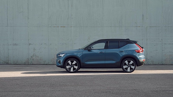 Volvo XC40 9 of 25
