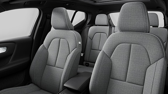 Volvo XC40 18 of 25