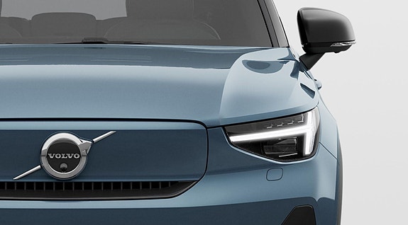 Volvo XC40 11 of 25