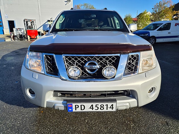 Nissan Pathfinder 3 of 29