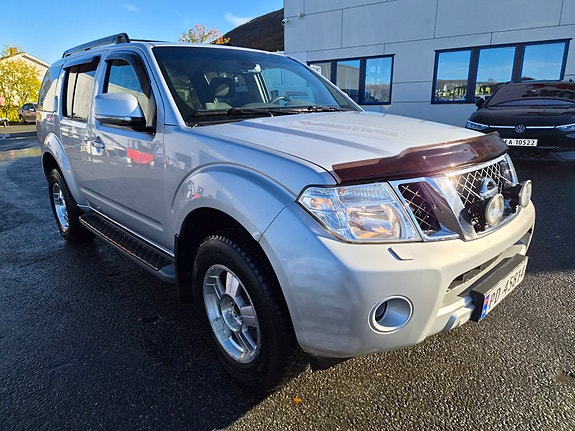 Nissan Pathfinder 2 of 29