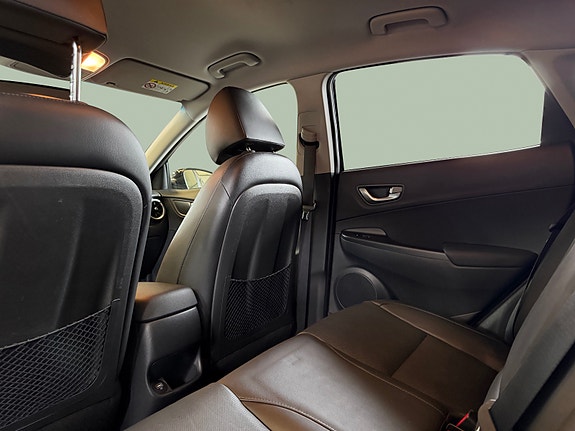 Hyundai Kona 14 of 30