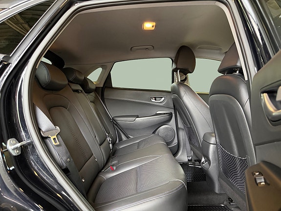 Hyundai Kona 12 of 30