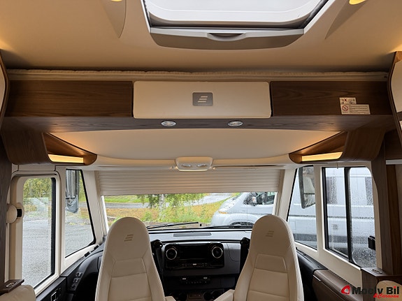 Hymer B 890 ML-MERCEDES-170HK-MARKISE-SOLCELLE-LITHIUM-ALDE-QUEENBED-SENKESENG-GODT UTSTYRT-VELHOLDT++ 21 of 30