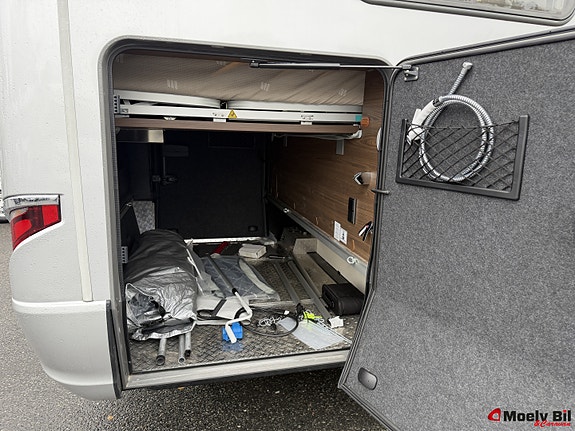 Hymer B 890 ML-MERCEDES-170HK-MARKISE-SOLCELLE-LITHIUM-ALDE-QUEENBED-SENKESENG-GODT UTSTYRT-VELHOLDT++ 9 of 30