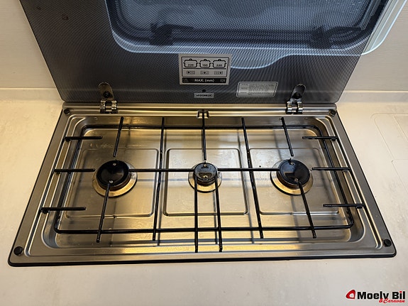 Hymer B 890 ML-MERCEDES-170HK-MARKISE-SOLCELLE-LITHIUM-ALDE-QUEENBED-SENKESENG-GODT UTSTYRT-VELHOLDT++ 25 of 30