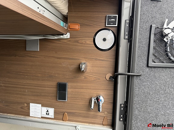 Hymer B 890 ML-MERCEDES-170HK-MARKISE-SOLCELLE-LITHIUM-ALDE-QUEENBED-SENKESENG-GODT UTSTYRT-VELHOLDT++ 10 of 30