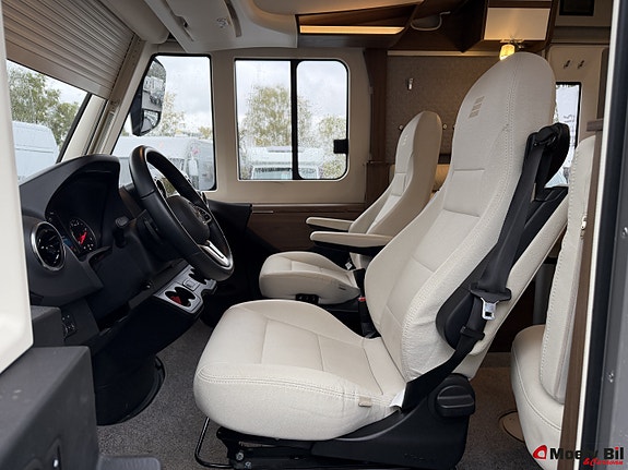 Hymer B 890 ML-MERCEDES-170HK-MARKISE-SOLCELLE-LITHIUM-ALDE-QUEENBED-SENKESENG-GODT UTSTYRT-VELHOLDT++ 11 of 30