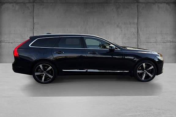 Volvo V90 3 of 15