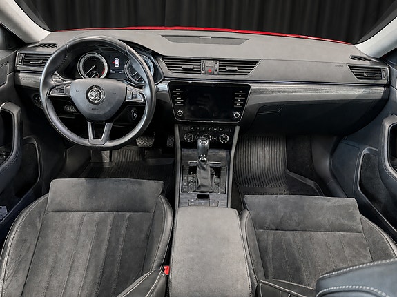 Skoda Superb 8 of 29