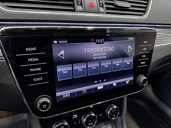 Skoda Superb 22 of 29