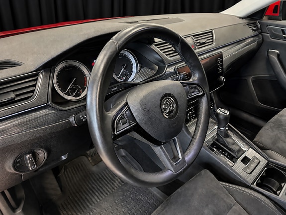 Skoda Superb 13 of 29