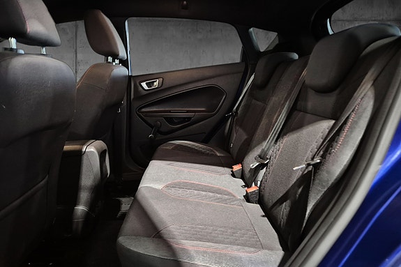 Ford Fiesta 12 of 18