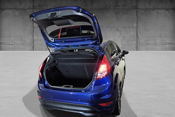 Ford Fiesta 9 of 18