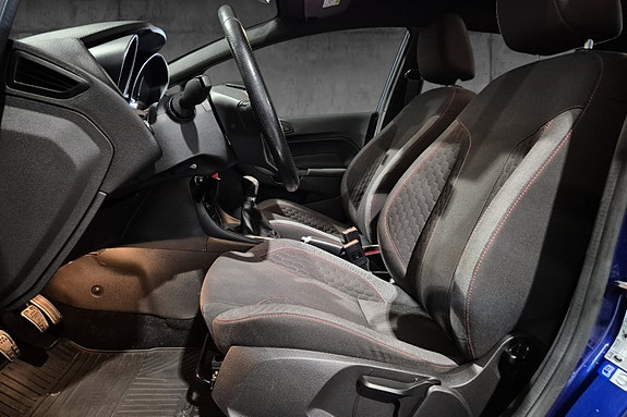 Ford Fiesta 13 of 18