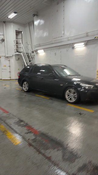 BMW 520d 2 of 6