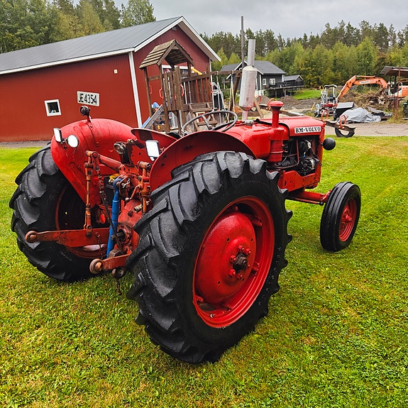 Volvo 320 5 of 16