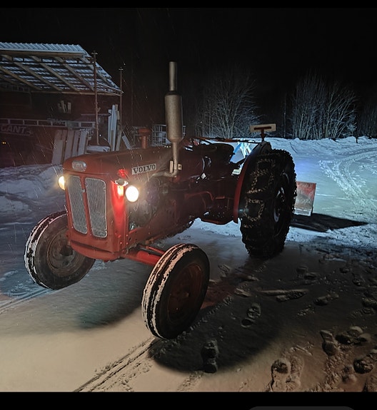 Volvo 320 8 of 16