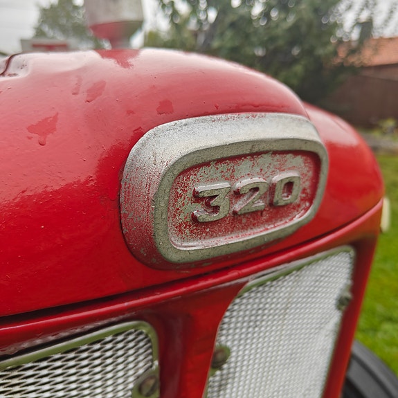 Volvo 320 7 of 16