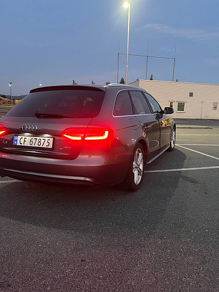 Audi A4 2 of 22