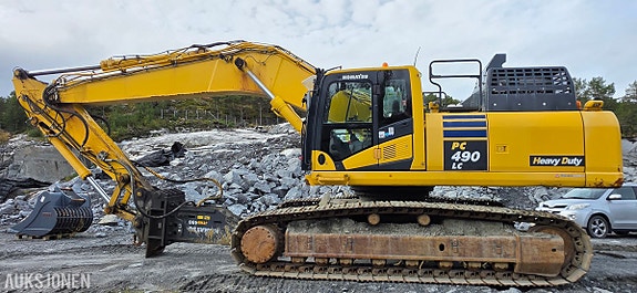 Komatsu PC490LC-11 3 of 30